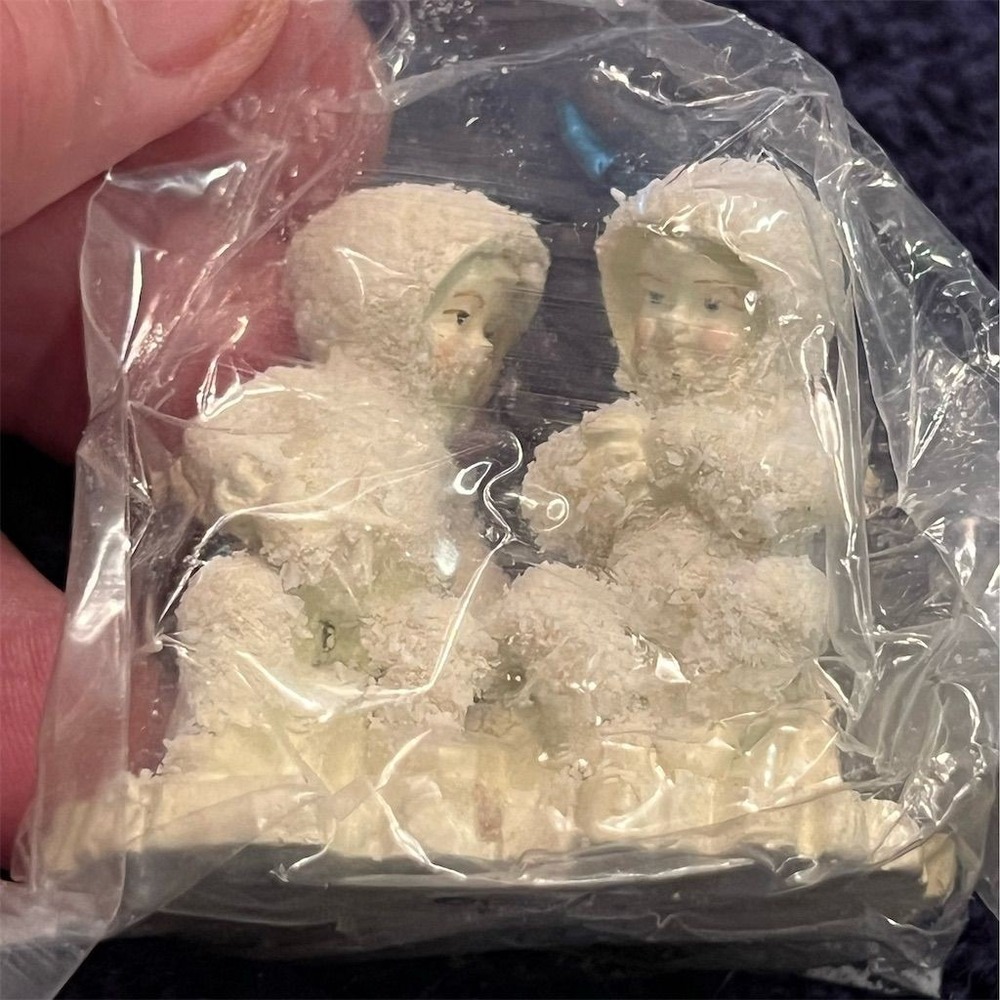 Department 56 Snowbabies Miniatures "This Will‎ Cheer You Up" Figurine